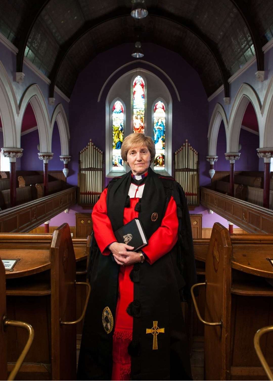 Very Rev Dr Lorna Hood