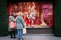 Cautious consumers delay Christmas spending