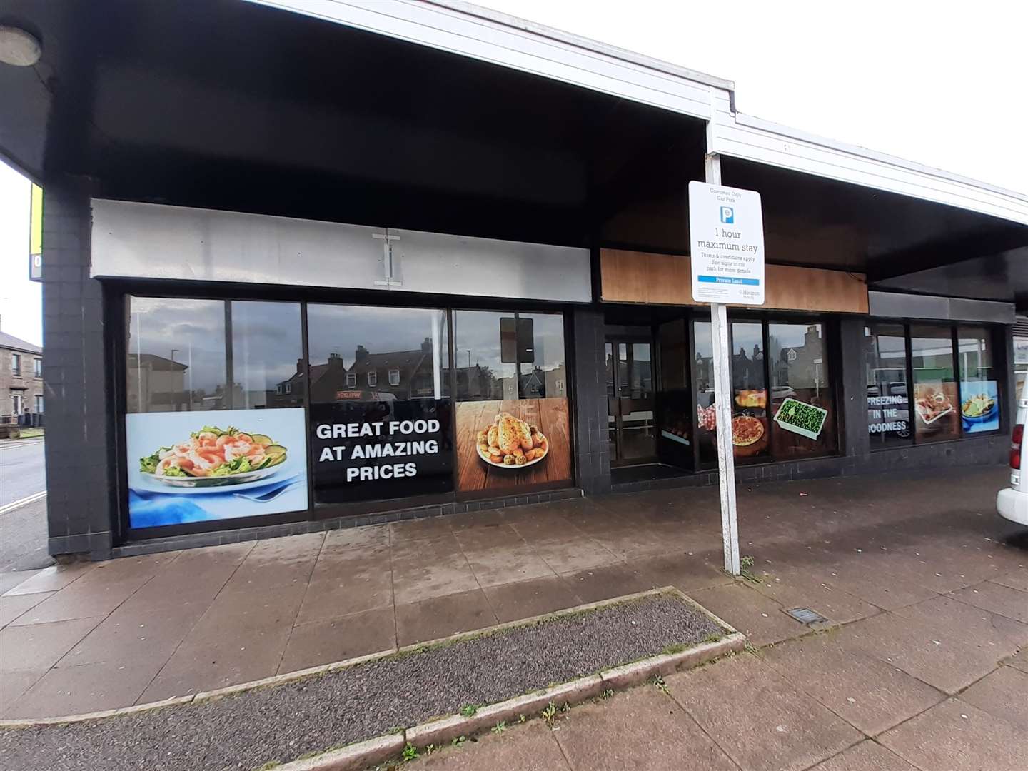 Plans have been approved for the former Farmfoods store to be turned into a restaurant