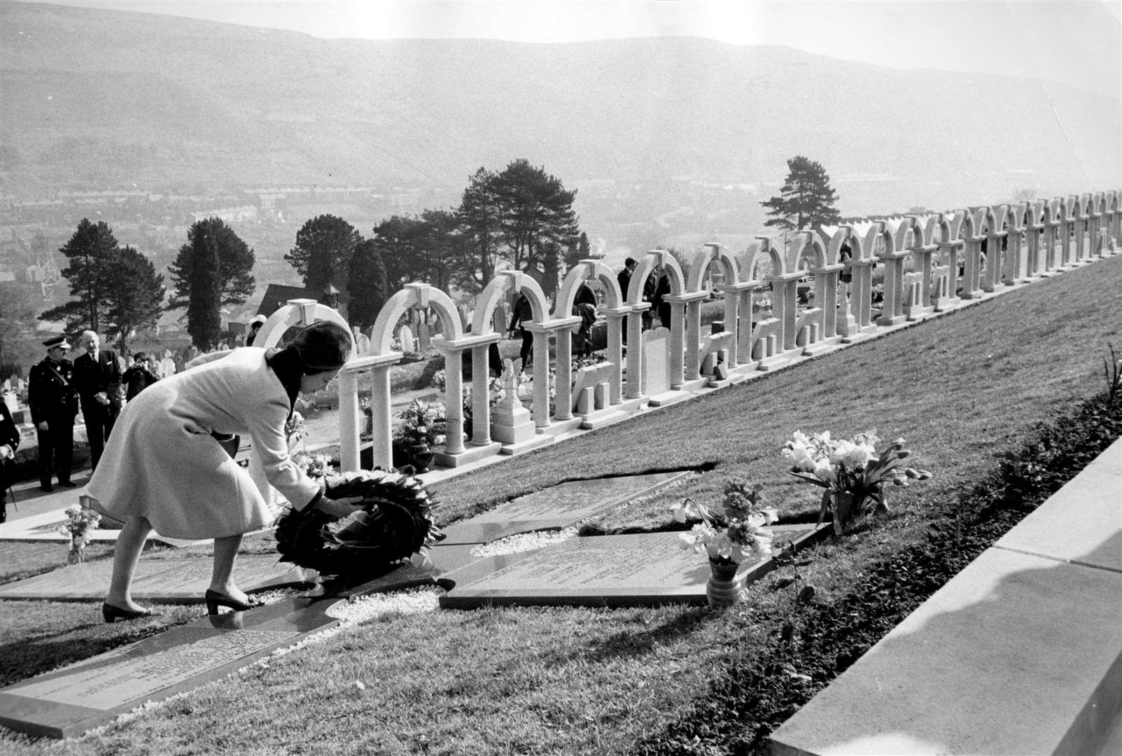 Queen Elizabeth II lays a wreath to commemorate the victims of the Aberfan disaster of 1966 (PA)
