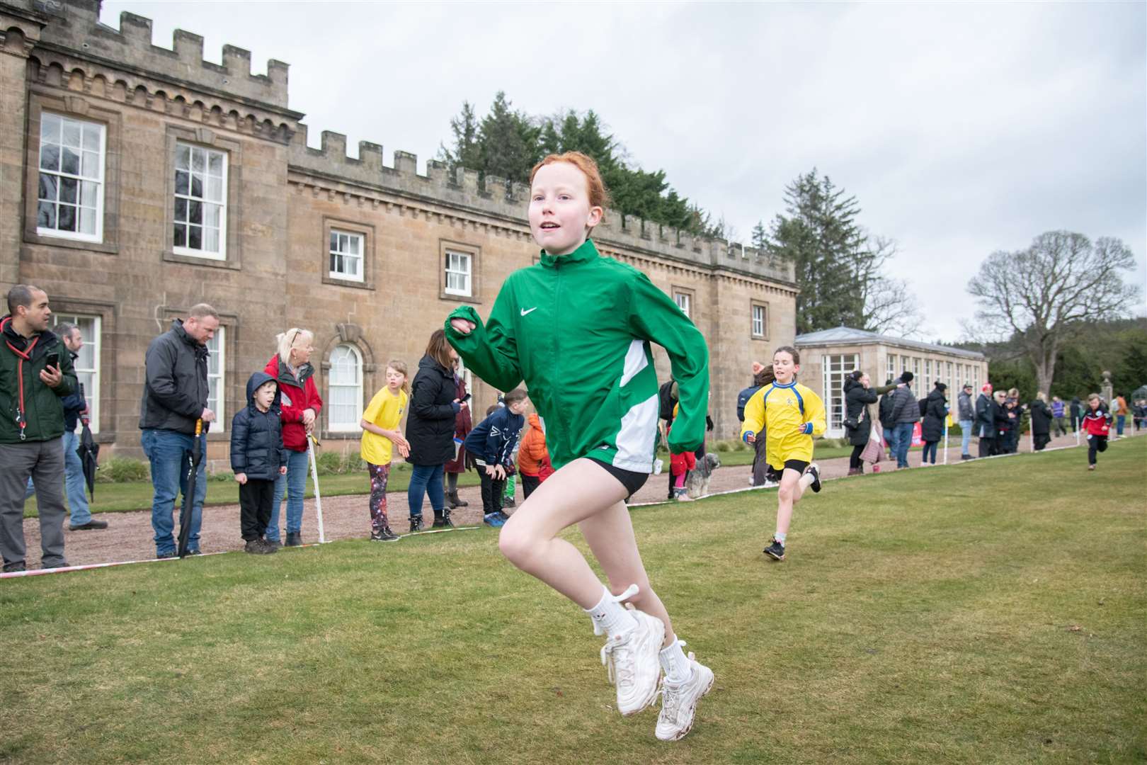 EL_PR Cross Country 2024 22Primary 4/5 Girls race.Active Schools Primary Cross Country 2024, held at Gordon Castle, Fochabers. Picture: Daniel Forsyth.