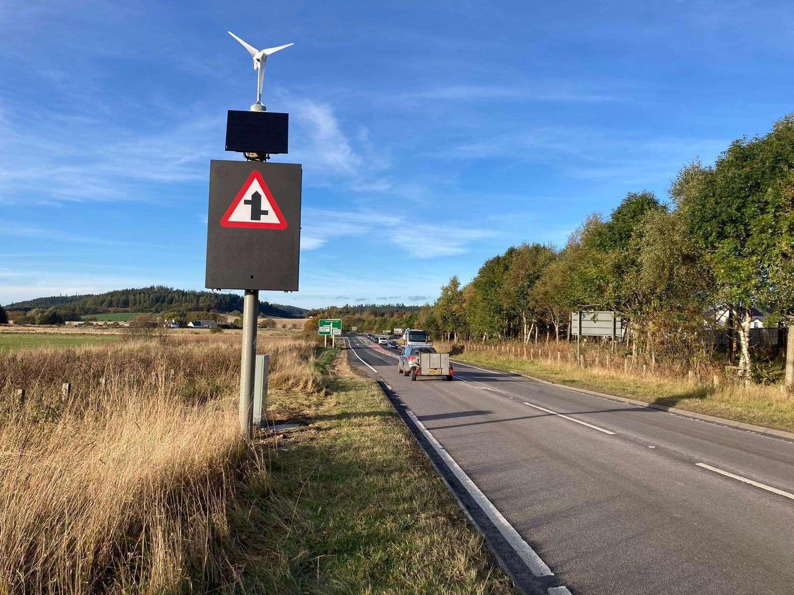 The flashing signs at the junction near Huntly Tesco was found to have a faulty battery.
