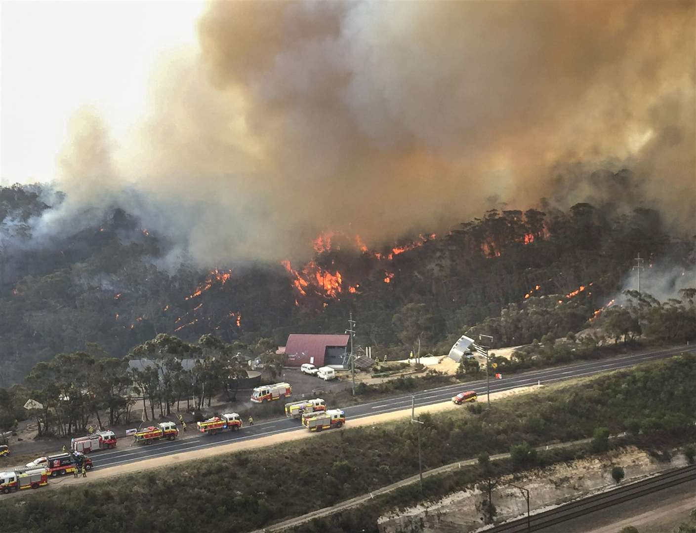 Australia is still lagging behind on tackling climate change despite devastating wildfires (CPOA Brett Kennedy/Commonwealth of Australia)