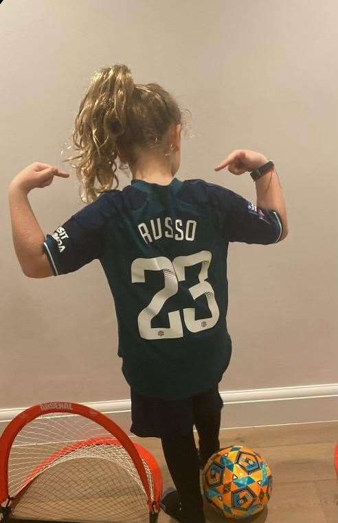 Abby became a fan of Arsenal player Alessia Russo after older sister Naomi introduced her to football (Naomi Abehsera/PA)