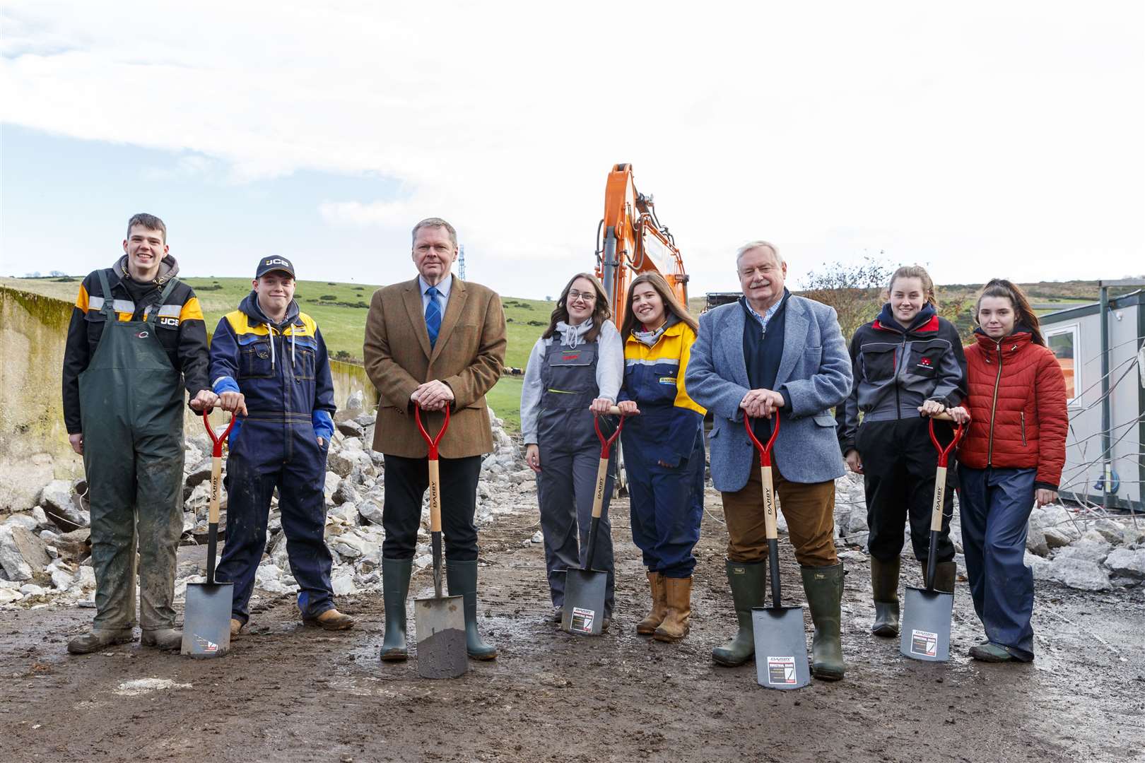 Professor Wayne Powell (SRUC) and Andrew Connon (NFUS) break ground on the new site with NC agricultural students.
