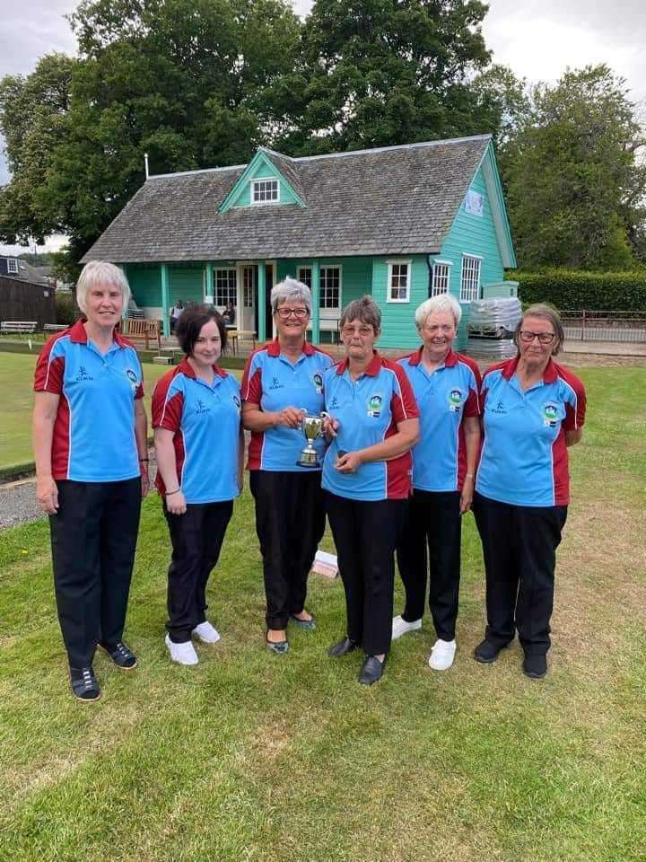 The winning team from Kintore Ladies.