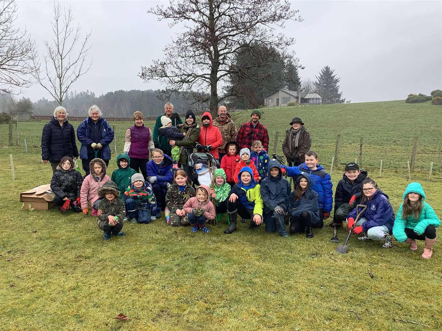 The report highlights how Cairney School encourages extra-curricular activities – Cairney School pupils plant trees for the 2022 Platinum Jubilee.