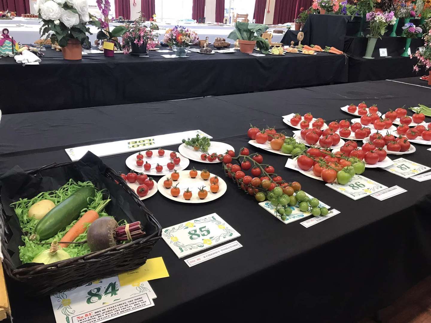 Fruit and vegetable entries at the 2022 show.