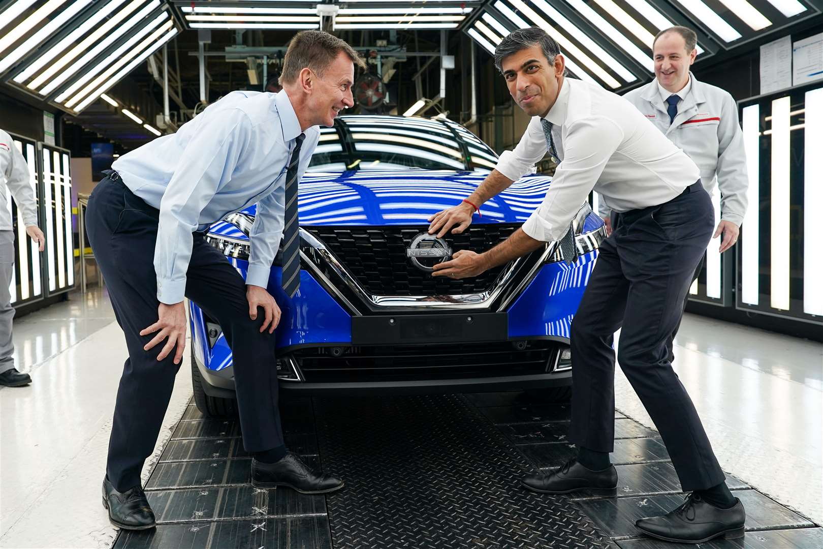 Jeremy Hunt and Rishi Sunak unveiled investment support for businesses including car makers in the autumn statement (Ian Forsyth/PA)