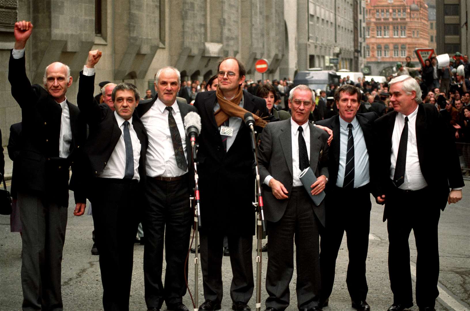 The Birmingham Six and then-MP Chris Mullin, centre, outside the Old Bailey (Sean Dempsey/PA)