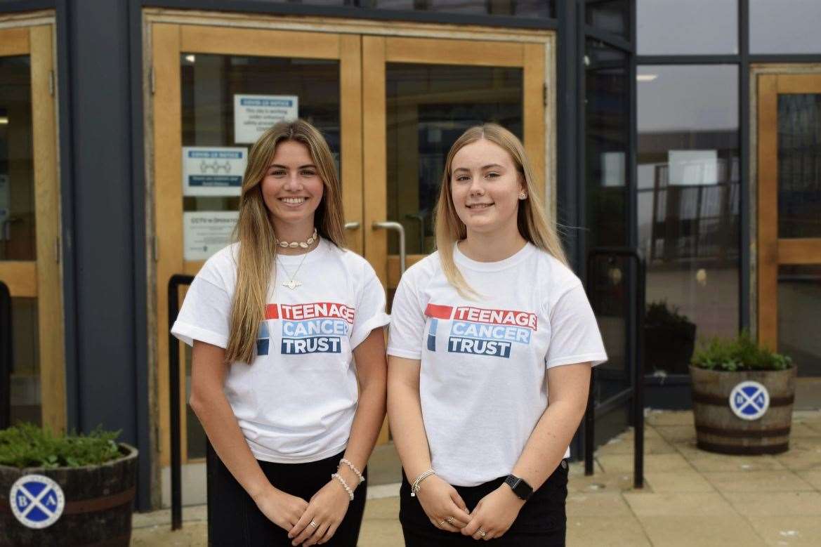 Friends Rosey Watt (left) and Caitlin Esslemont are doing a skydive to raise money for charity.