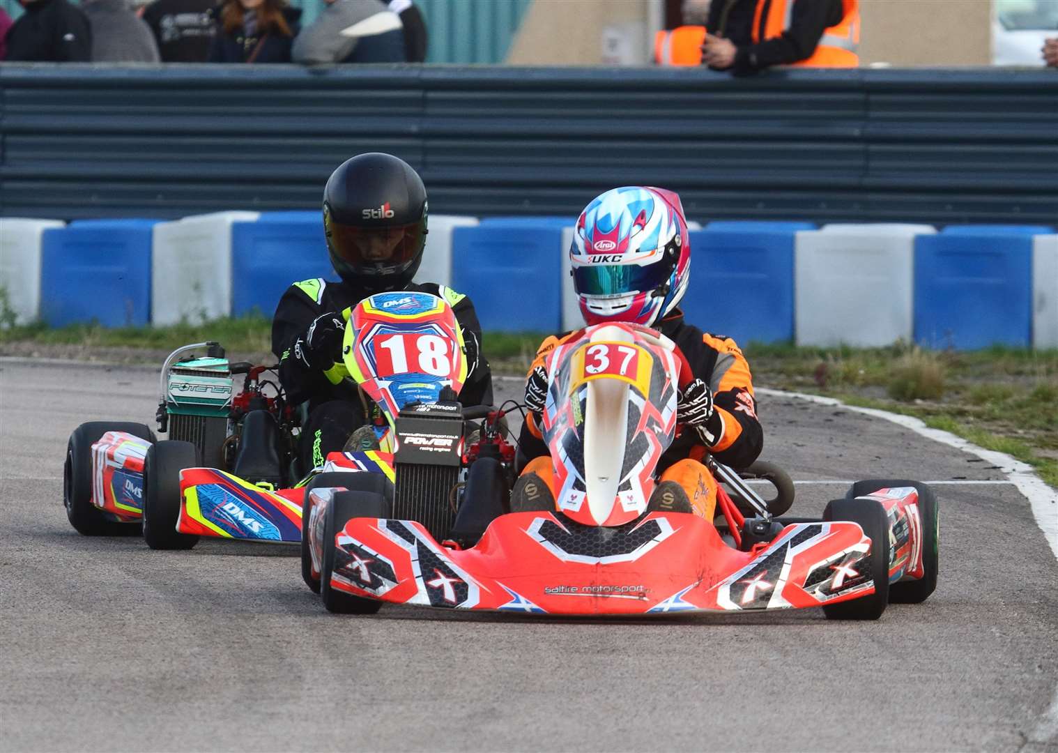 Reece Duthie leads from Craig Stephen in the Jnr Max. Picture: David Porter