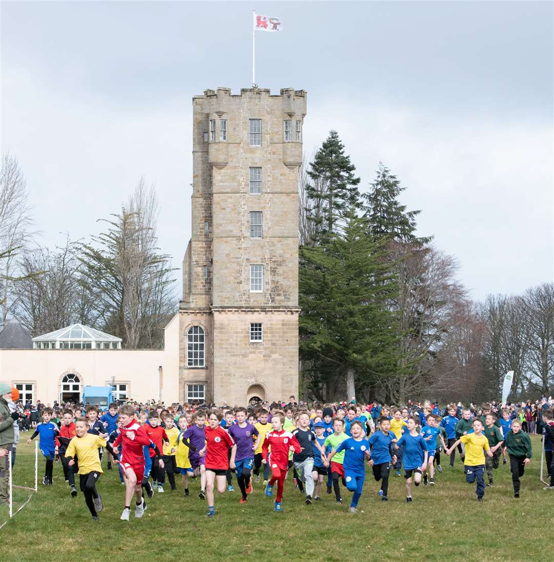 EL_PR Cross Country 2024 11Start of the Primary 4/5 Boys race.Active Schools Primary Cross Country 2024, held at Gordon Castle, Fochabers. Picture: Daniel Forsyth.