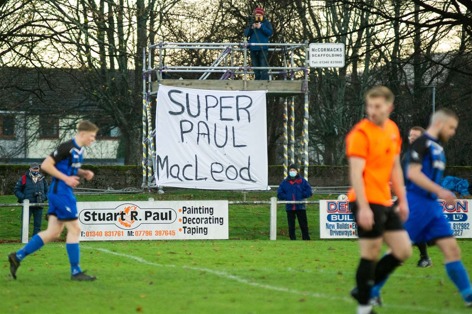 The Rothes supporters show their appreciation for defender Paul MacLeod...Rothes FC (1) vs Huntly FC (0) - Highland Football League - Mackessack Park , Rothes 28/11/2020...Picture: Daniel Forsyth..