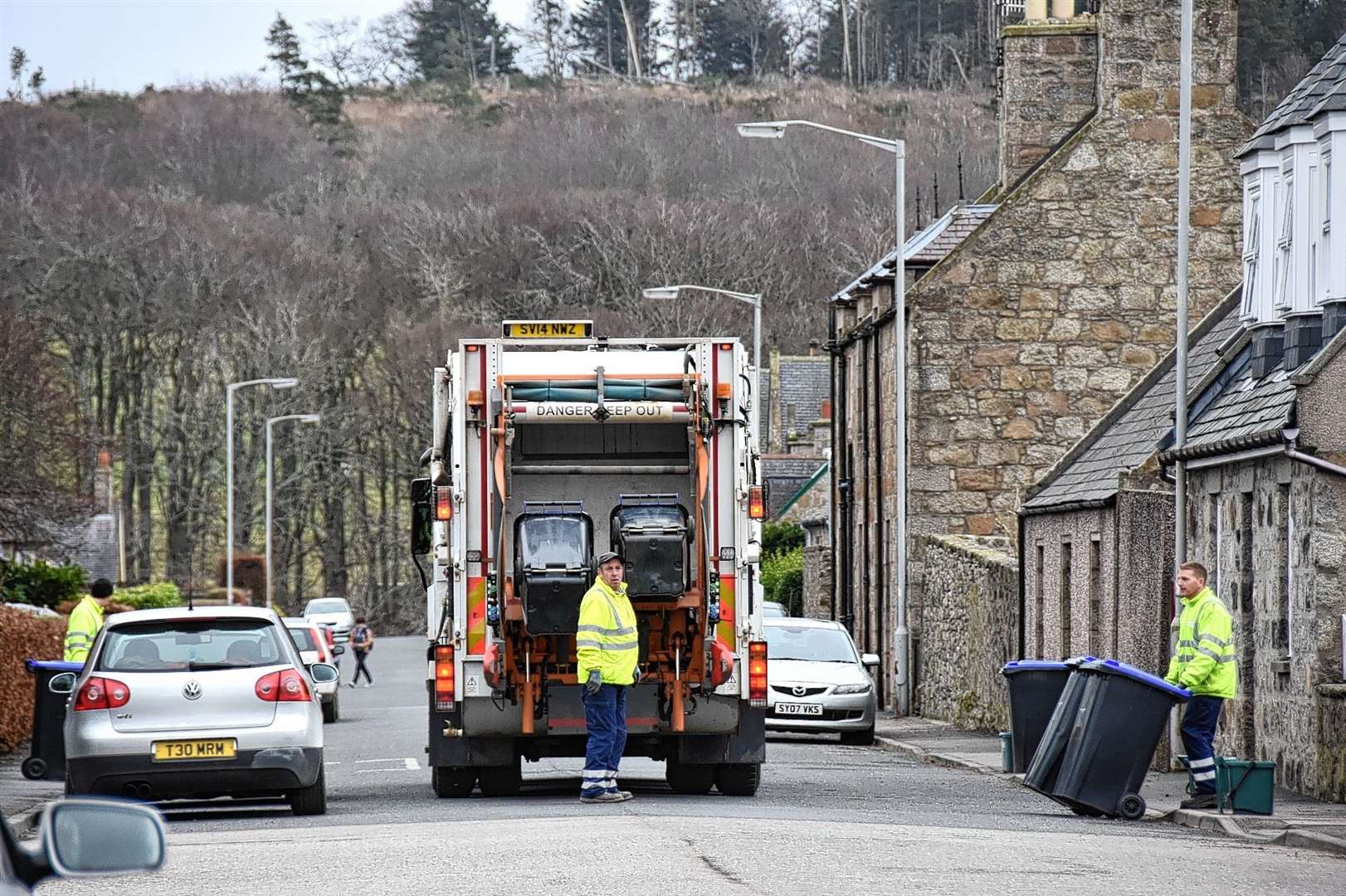Waste and recycling collections in Aberdeenshire are set to change to a three-week rota.
