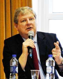 Angus Robertson won cross party support on the refugee crisis.