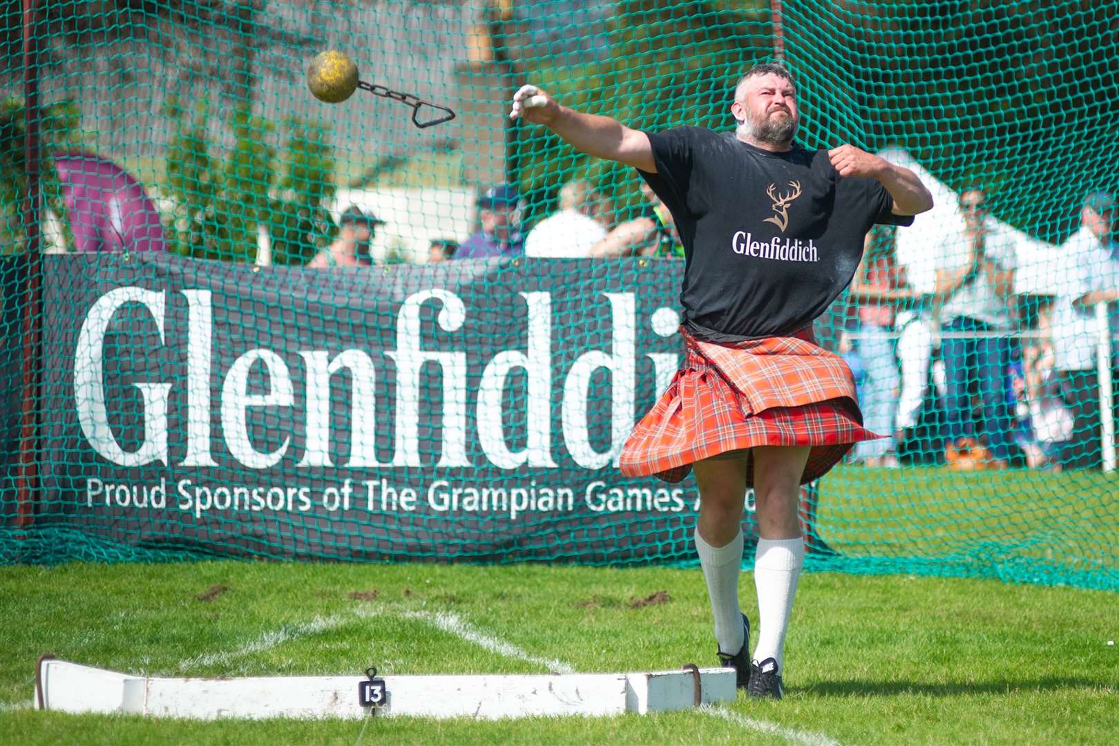 Lukasz Wenta competes in the 2019 Dufftown Highland Games. Picture: Daniel Forsyth.