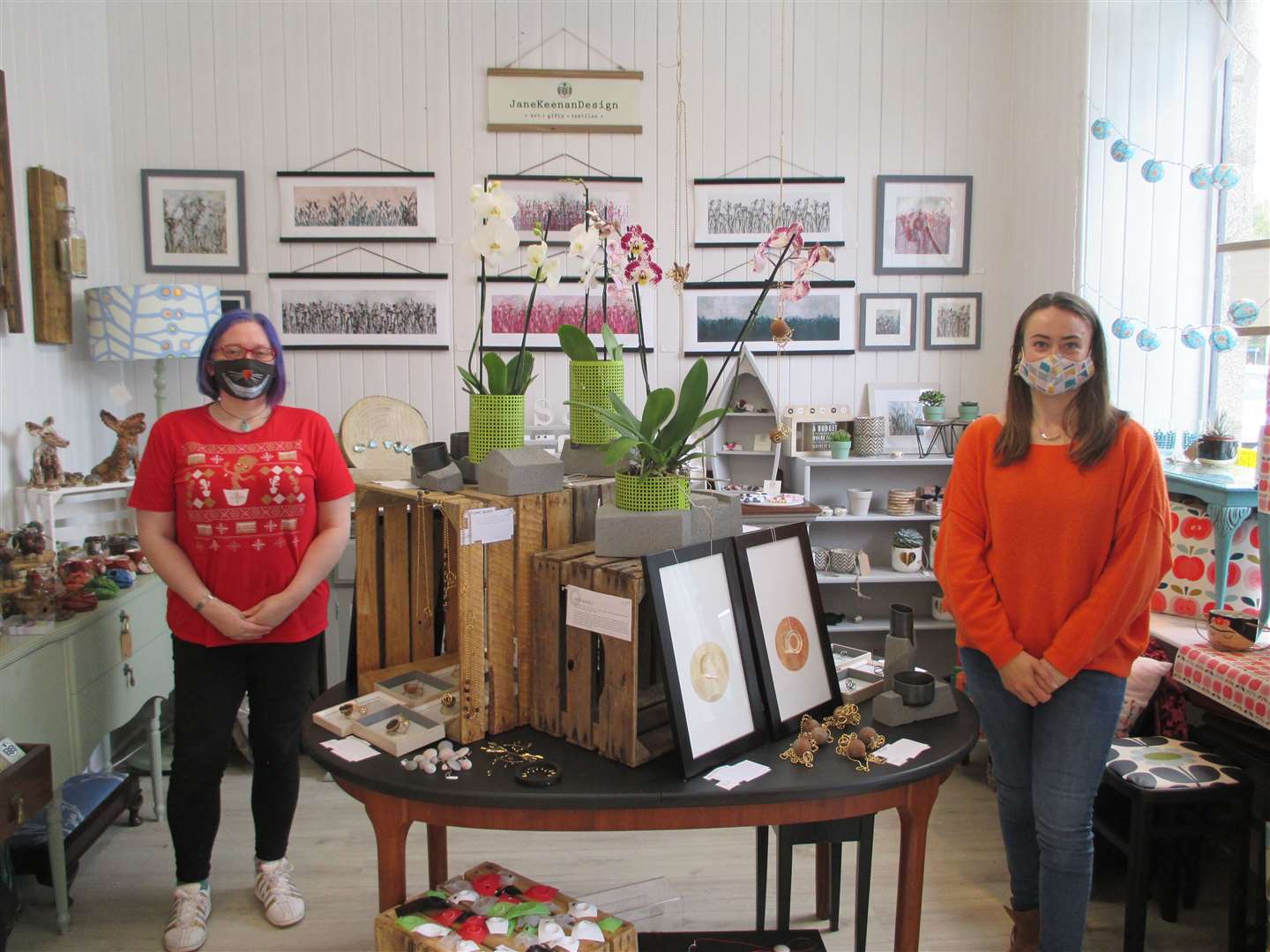Artists Caroline Gault (left) and Suzanne Munro are exhibiting their work at Jane Keenan Design in Maud.
