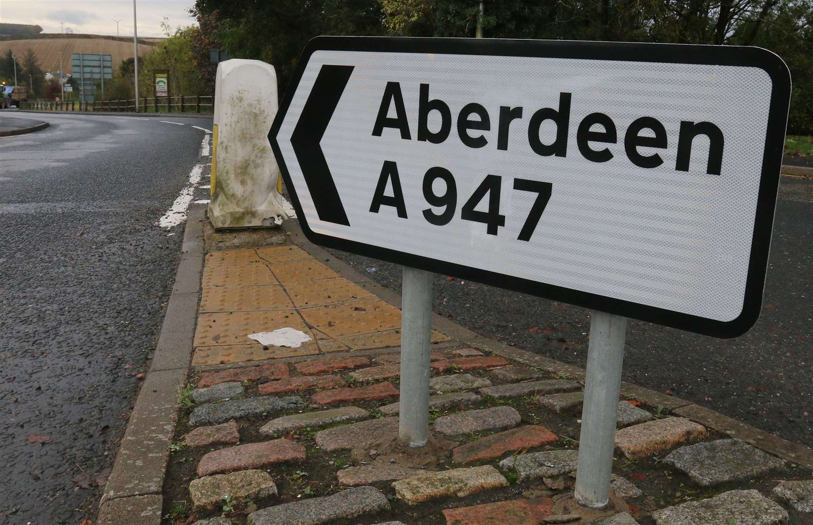 The improvement strategy for the A947 road was examined by councillors