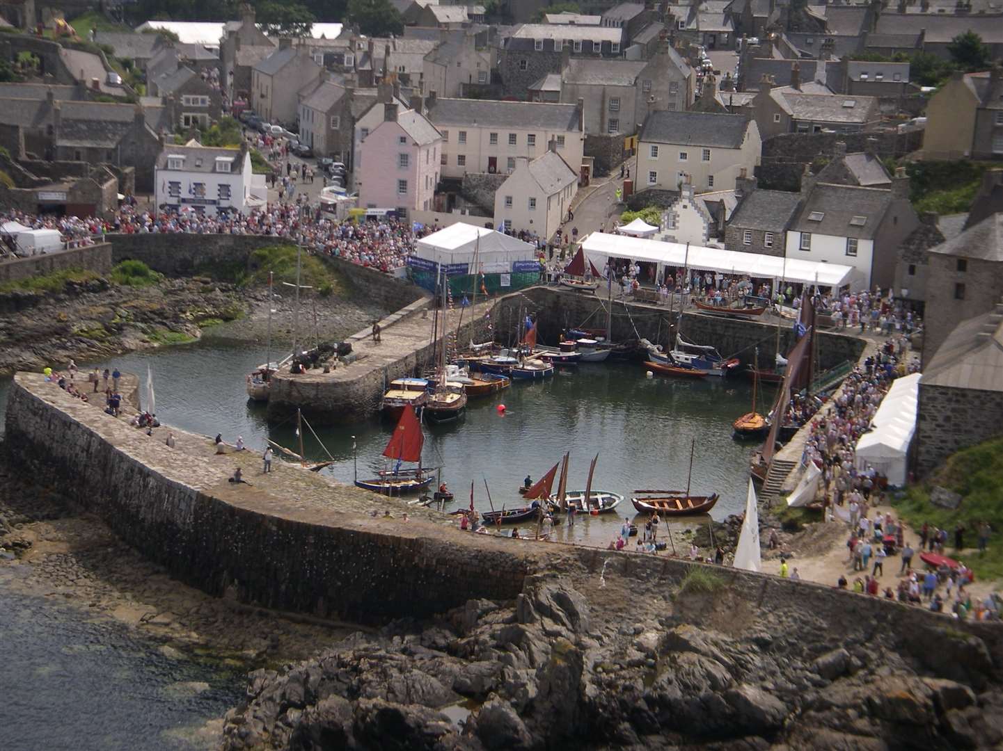 The Scottish Traditional Boat Festival in Portsoy is looking for volunteers.