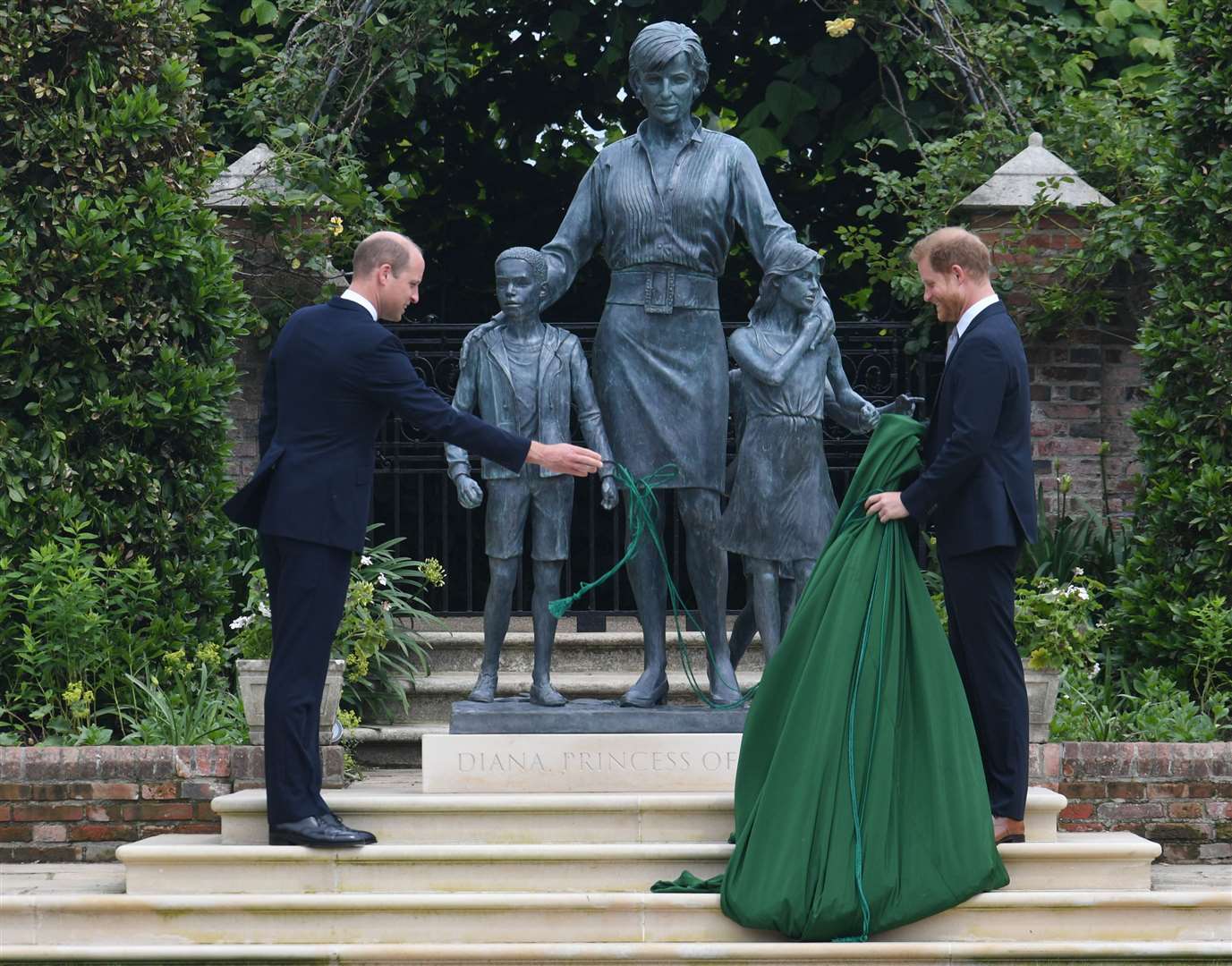 William and Harry unveiling the statue (Dominic Lipinski/PA)