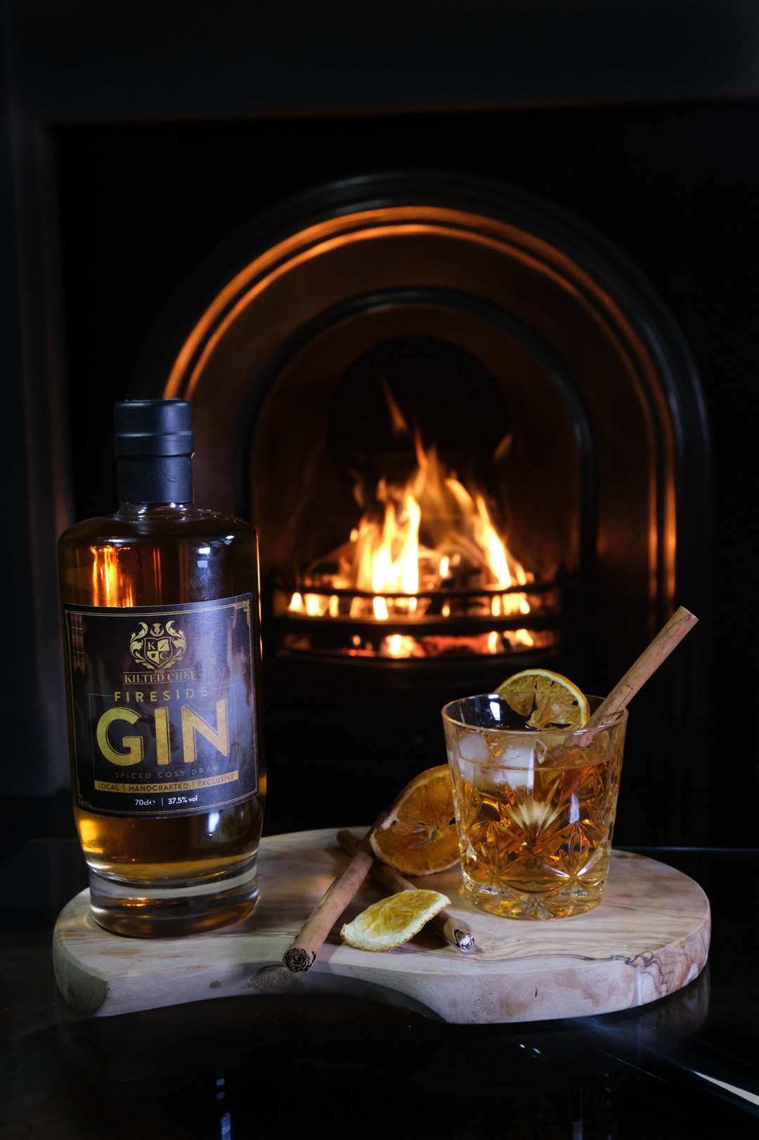 Kilted Chef Craig Wilson has teamed up with The Gin Bothy to create the Kilted Chef Fireside Gin.