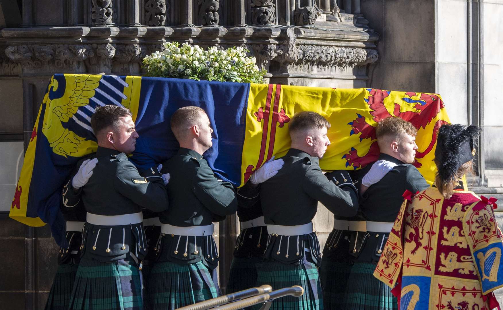 The coffin of the Queen is taken to a hearse as it departs St Giles’ Cathedral (Lesley Martin/PA)