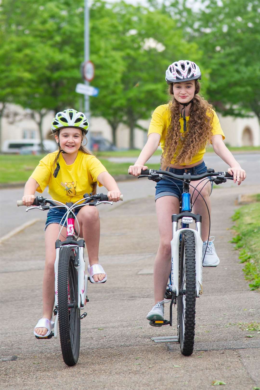 Emma (left) and Lucy Stewart (right) will cycle 26 miles in six hours to raise money for Royal Aberdeen Children's Hospital and Dr Gray's Hospital children's ward. Picture: Daniel Forsyth.