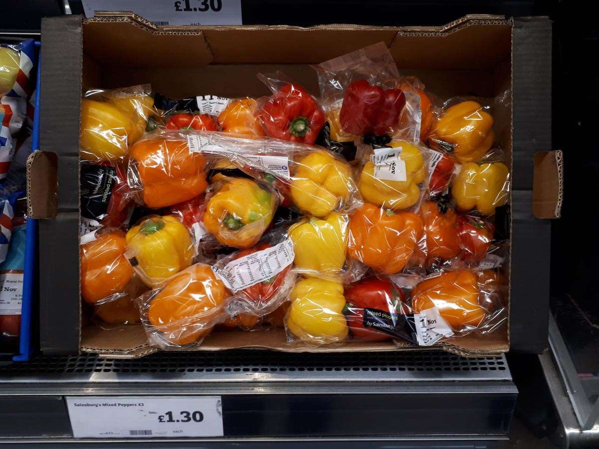 Fruit and veg wrapping was the most commonly thrown away plastic (Angela Glienicke/Greenpeace)