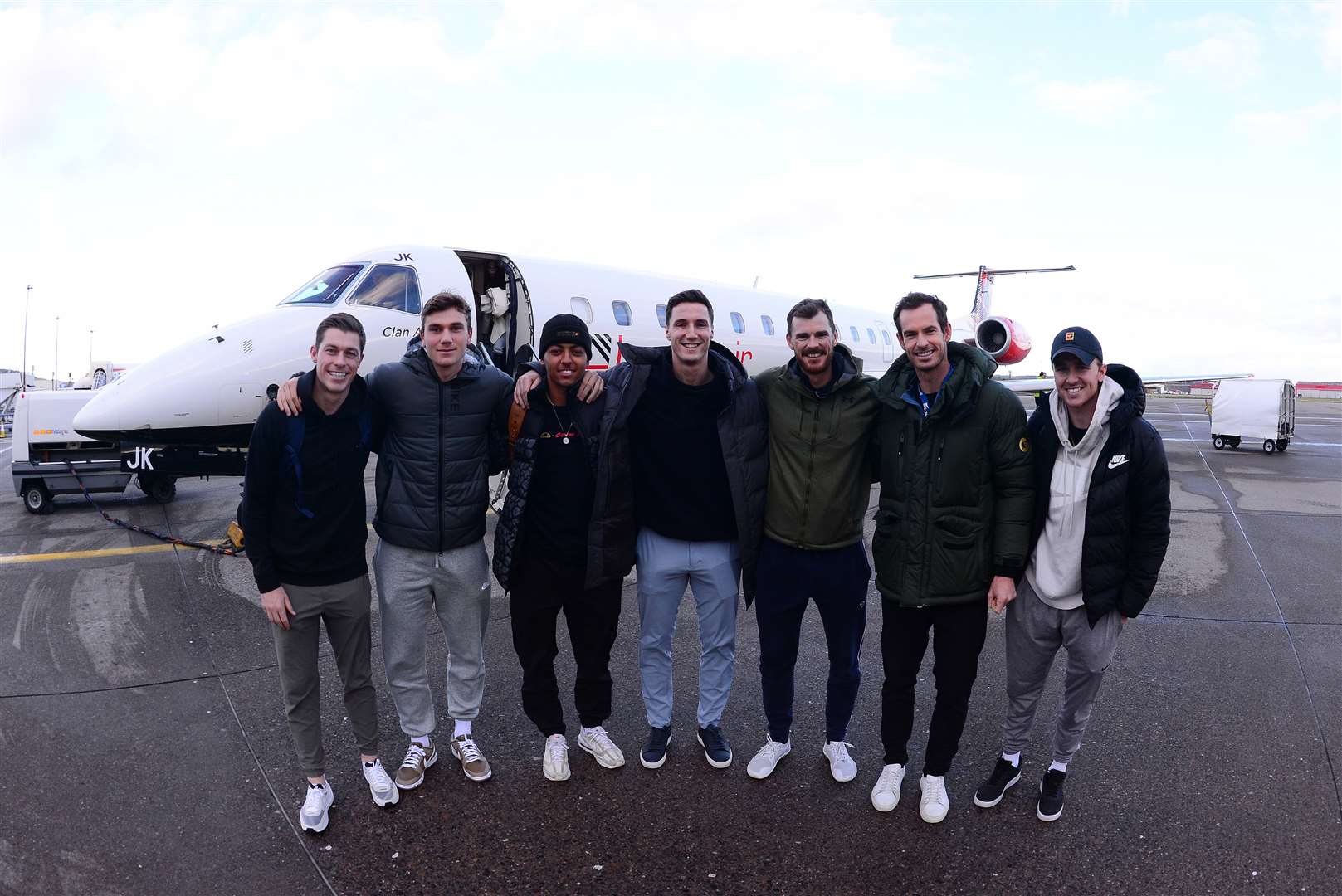 Tennis legends Jamie and Sir Andy Murray have arrived in Aberdeen with the rest of the players ahead of Schroders Battle of the Brits – Scotland versus England.