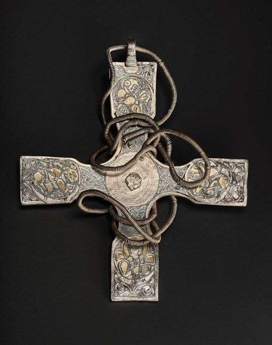 The pectoral cross.