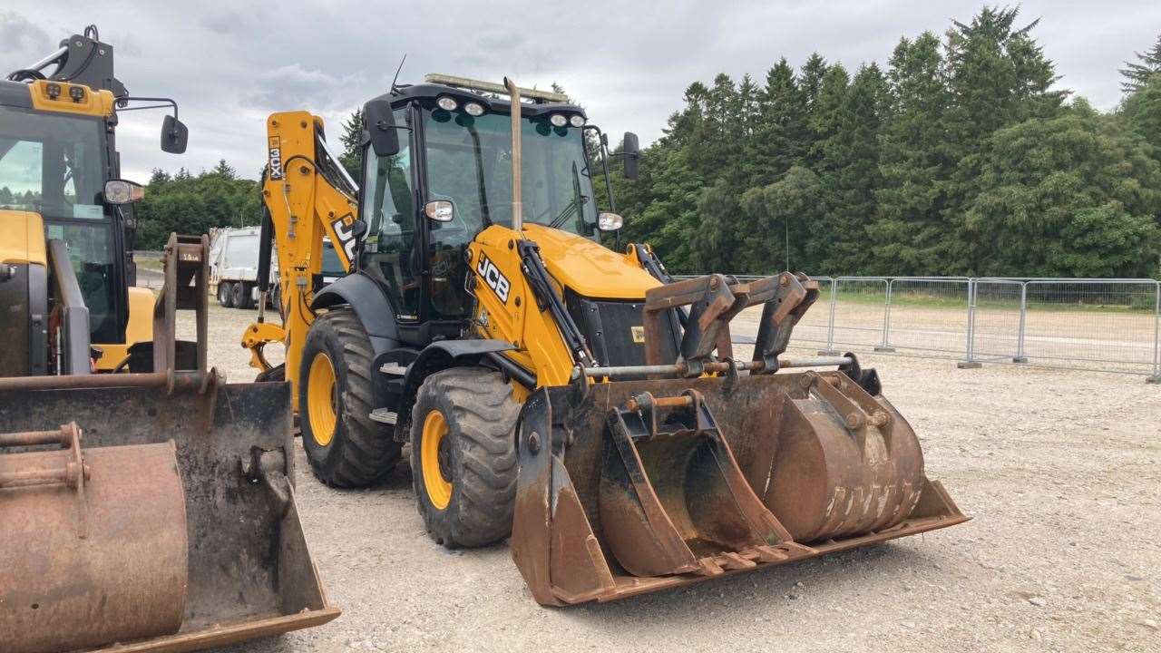 Top selling item was a 2019 JCB 3CX excavator.