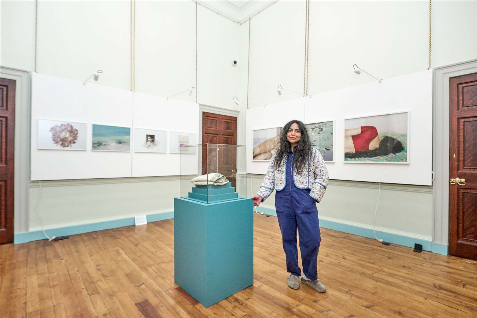 New Duff House exhibition Nalini explores the connected histories of Arpita Shah, her mother and her grandmother, spanning India, East Africa and the UK.