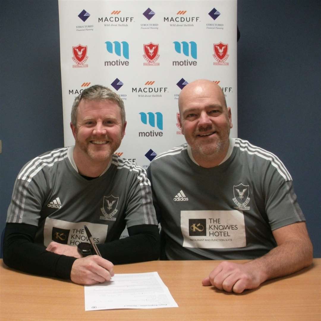 Ritchie Davidson (left) is welcomed into the role of Deveronvale assistant manager by manager Craig Stewart. Deveronvale Facebook