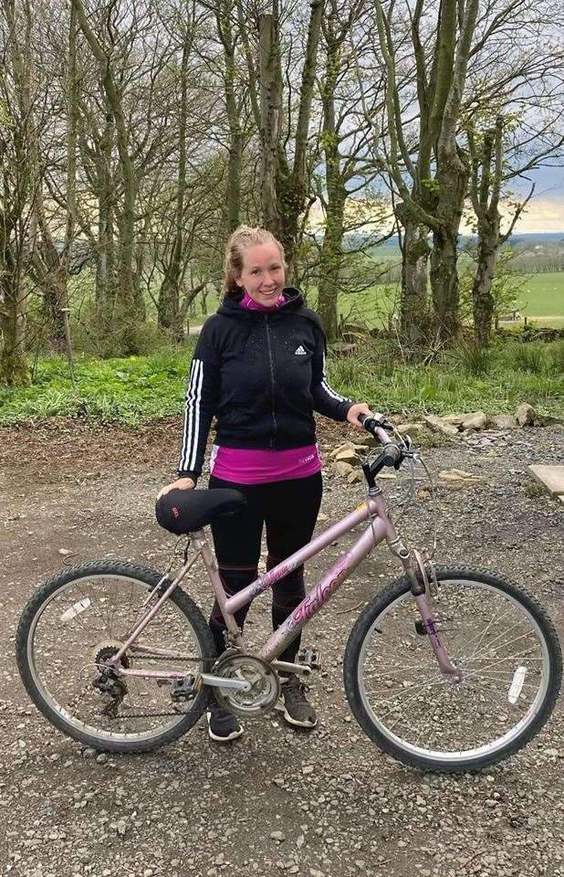 Seonaidh is cycling to London to raise money for Dog's Trust.