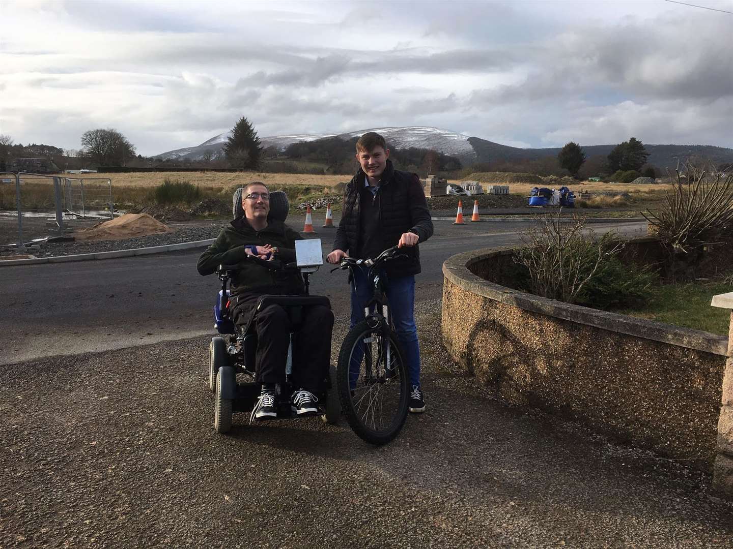 Stuart Lister got on his bike to raise the cash needed for David Henderson to get a specially adapted tandem.