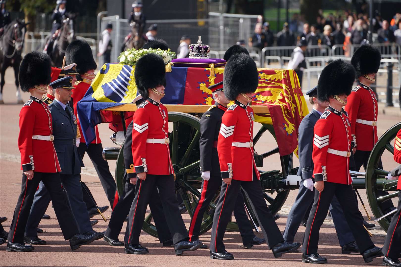The coffin of the Queen (Dominic Lipinski/PA)