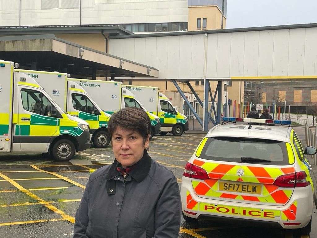 MSP Tess White е загрижена за броя на служителите на NHS Grampian, които отсъстват поради проблеми с психичното здраве.