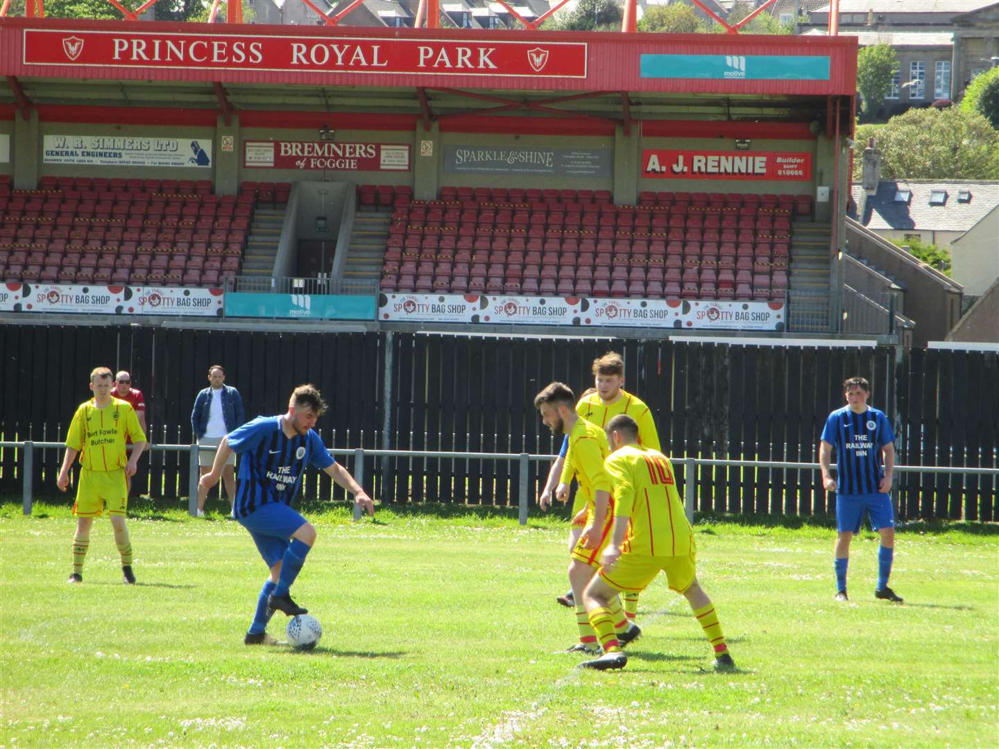 Banff Rovers took on Mormond Thistle at Canal Park.