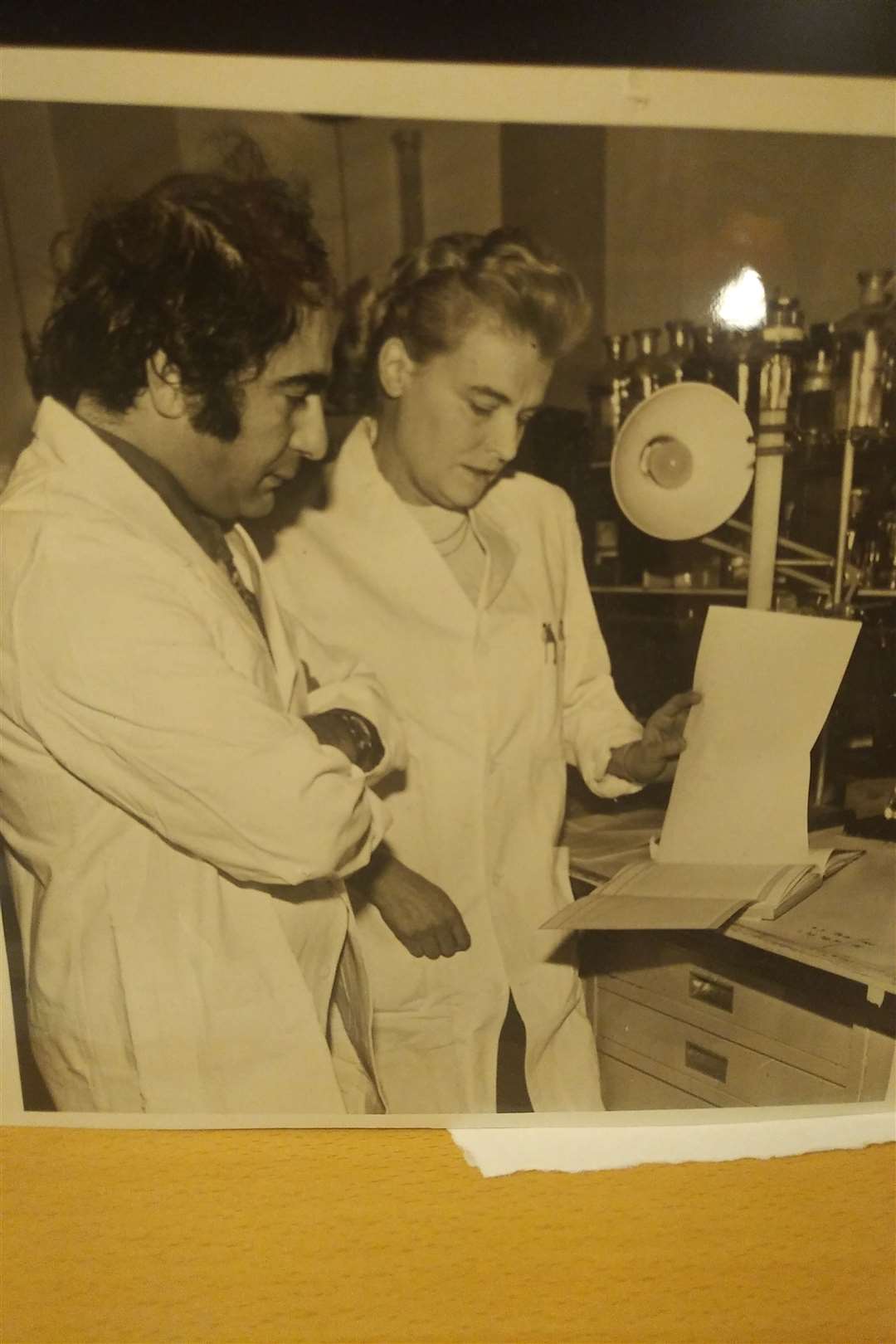 Professor Gregory Gregoriadis with the late Brenda Ryman in their laboratory at the Royal Free School of Medicine in 1971 (Gregory Gregoriadis)