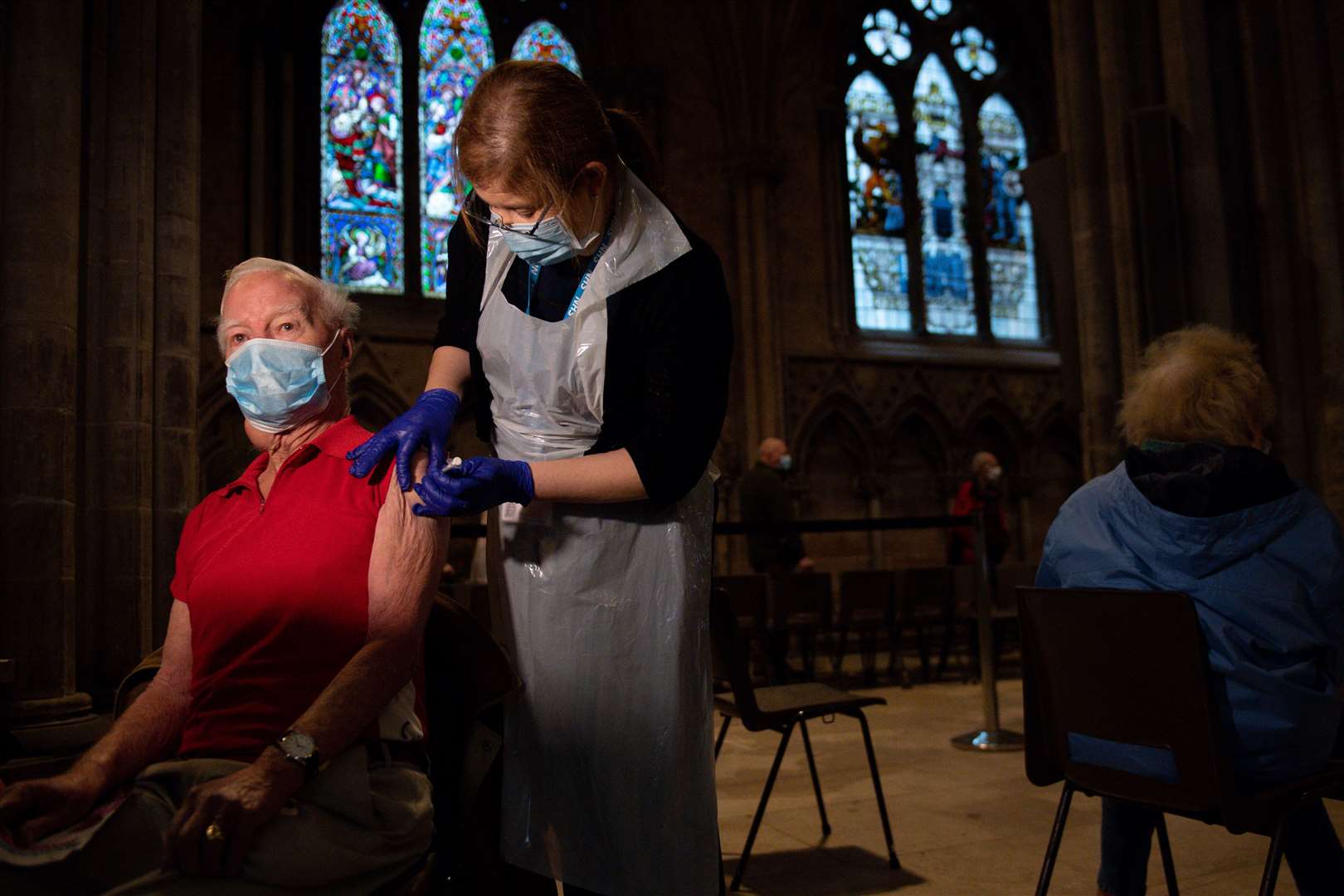 Geoffrey Beedle, 86, receives an injection (Jacob King/PA)